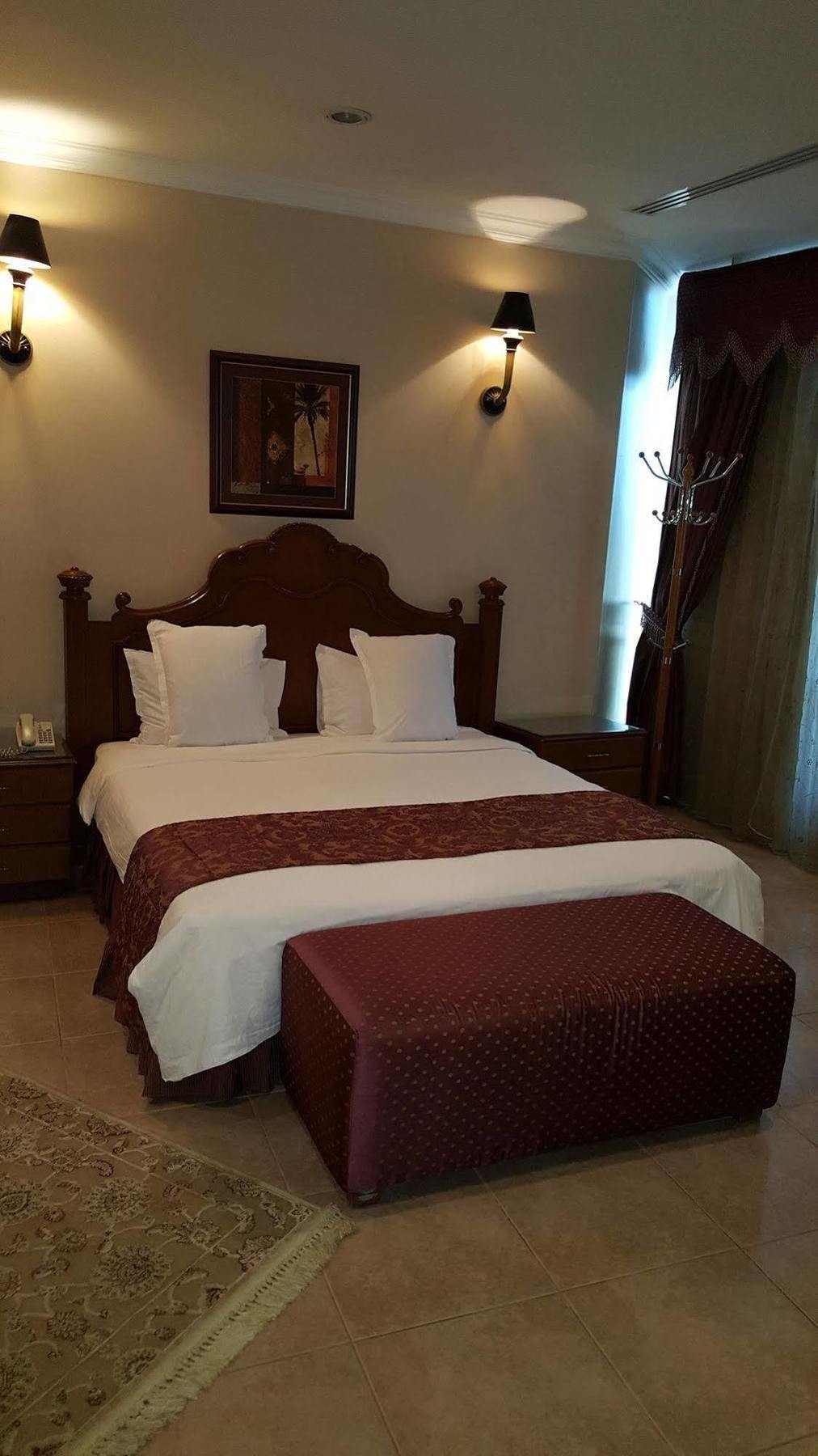 Milan Deluxe Suites Khobar Bagian luar foto